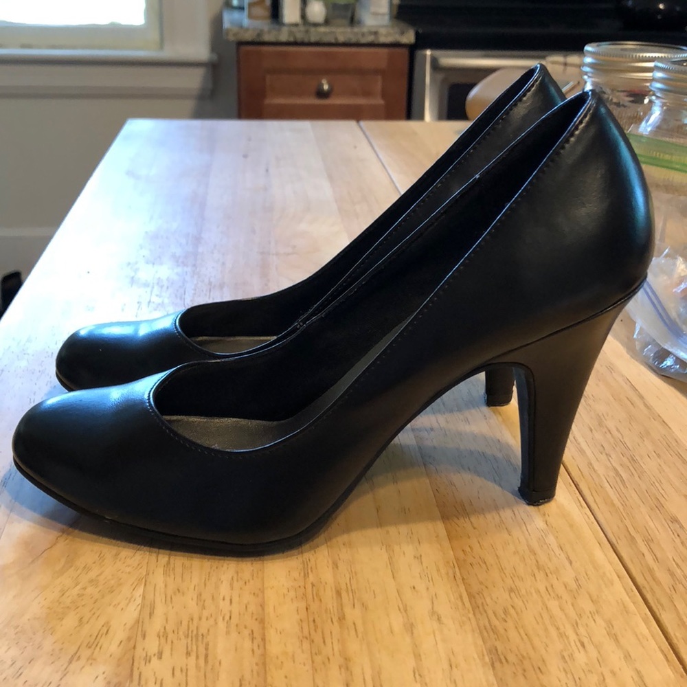 Dexter black heel women’s 7